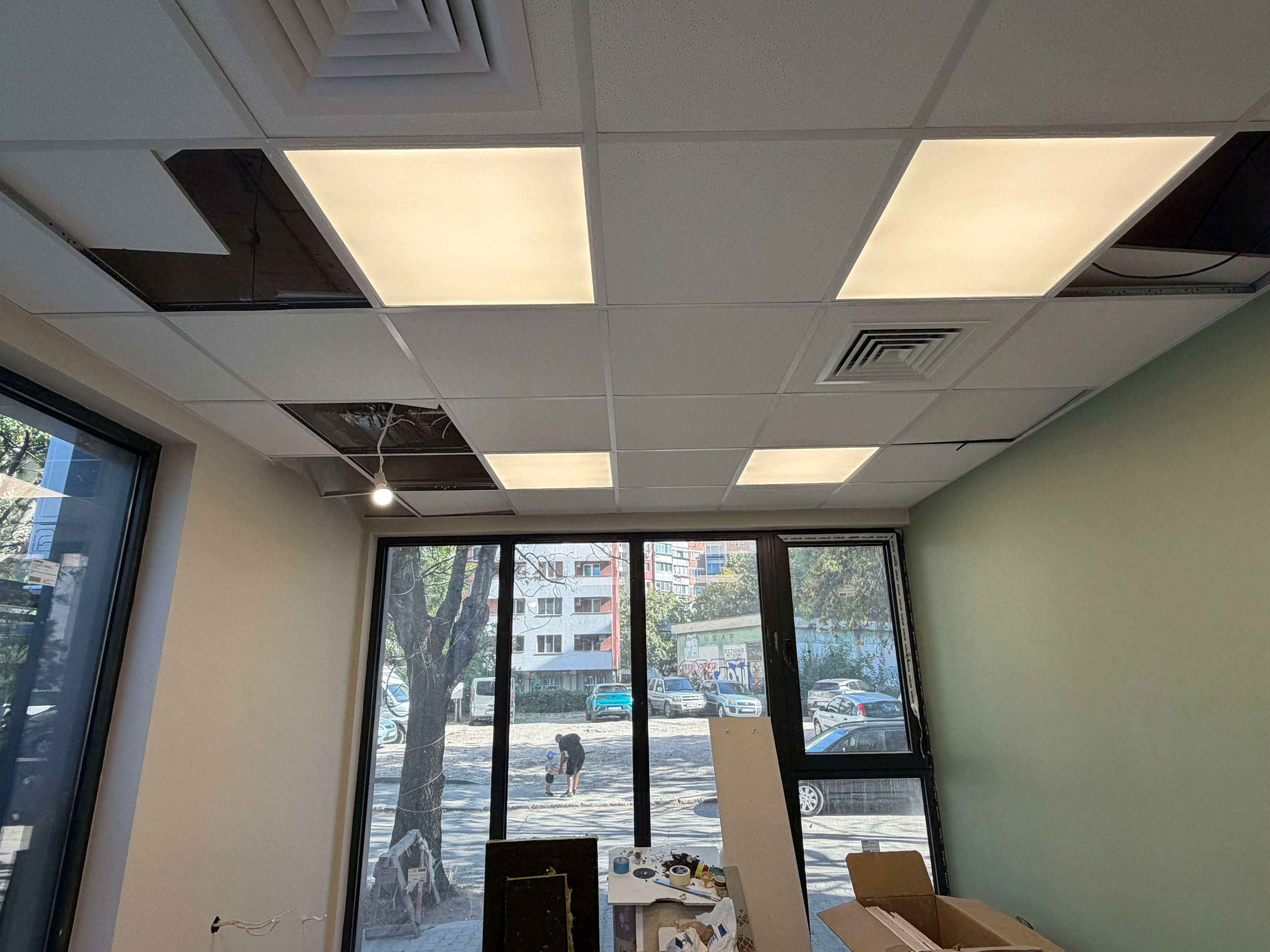 LED панели в окачен таван